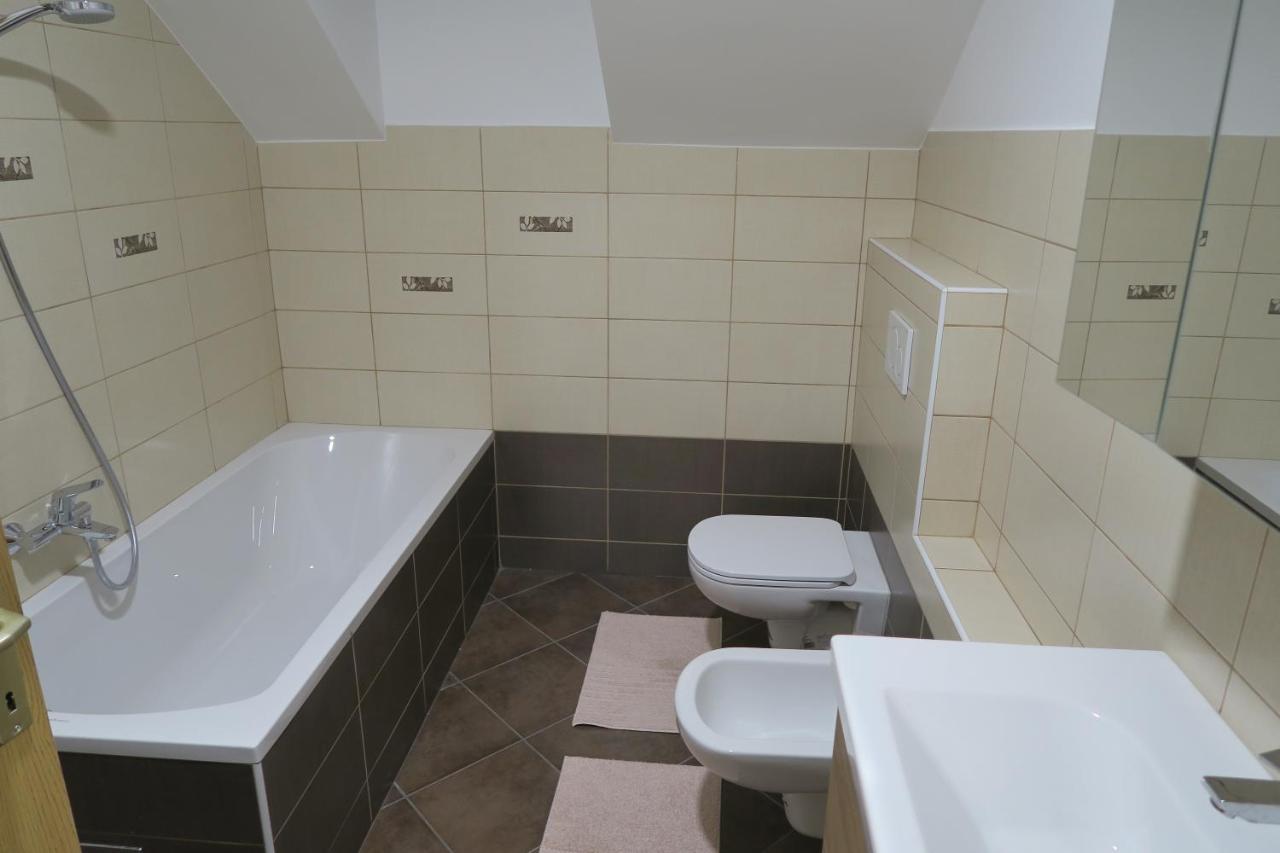 Rooms For Rent In リュブリャナ エクステリア 写真